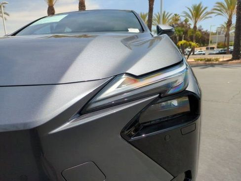 New 2026 Lexus ES 500e AWD/4WD image 10