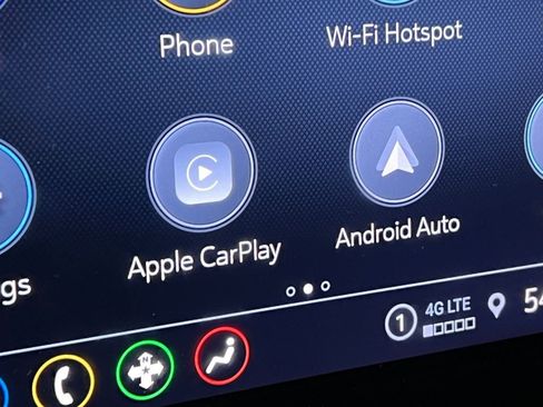 Used 2023 Chevrolet Traverse LT image 40