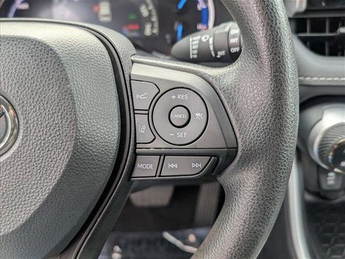 Used 2024 Toyota RAV4 XLE image 29