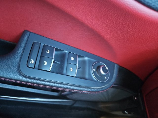 Used 2021 Alfa Romeo Giulia Ti w/ Nero Edizione RWD image 17