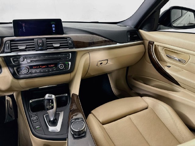 Used 2015 BMW 328i Sedan RWD image 24