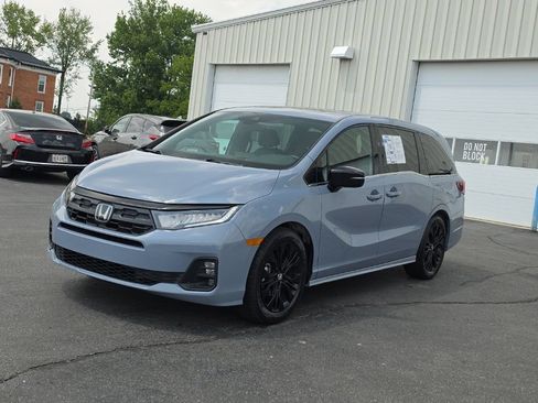 Used 2025 Honda Odyssey Sport-L image 3