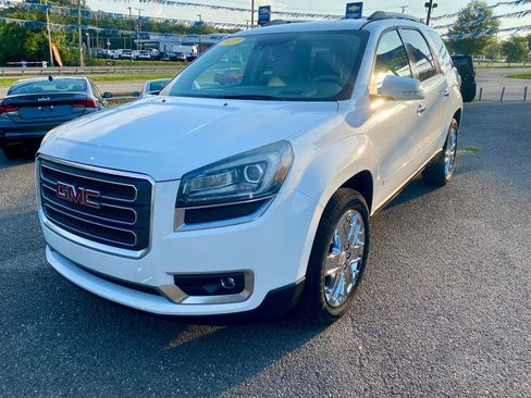 Used 2017 GMC Acadia Limited SLT FWD image 3
