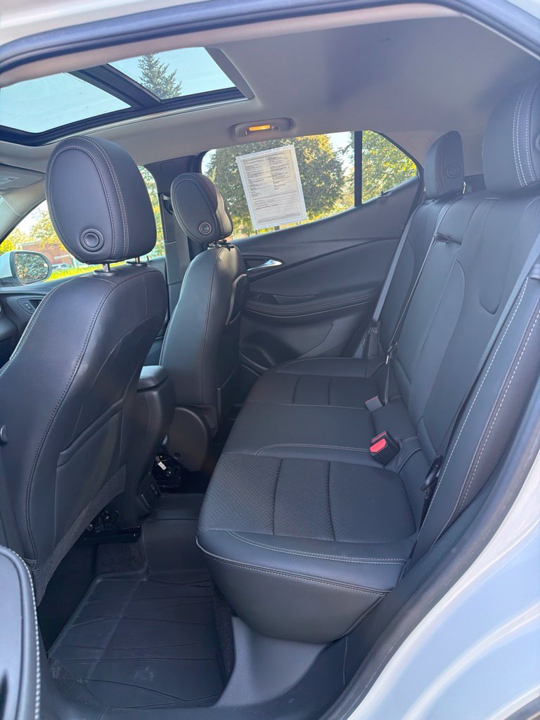 Used 2023 Buick Encore GX Essence w/ Experience Buick Package AWD/4WD image 24