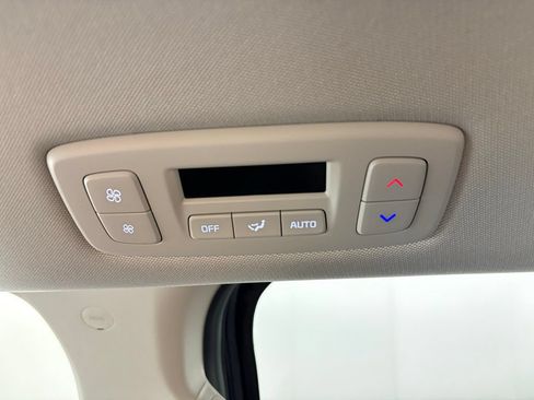 New 2026 Kia Carnival FWD image 36