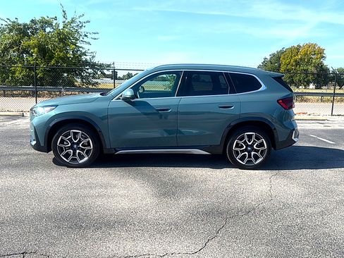 Used 2025 BMW X1 xDrive28i w/ Technology Package AWD/4WD image 4
