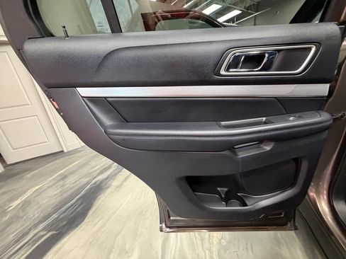 Used 2016 Ford Explorer XLT w/ Equipment Group 202A AWD/4WD image 49