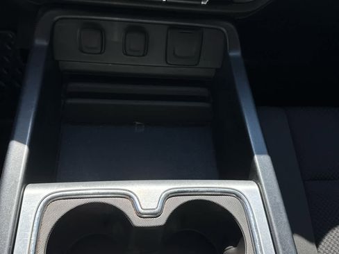 Used 2017 GMC Sierra 2500 SLE w/ Suspension Package, Off-Road image 27