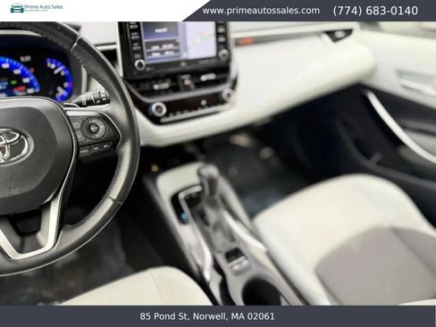 Used 2019 Toyota Corolla XSE FWD image 21
