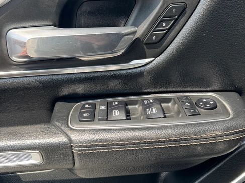 Used 2019 RAM 1500 Laramie w/ Sport Appearance Package AWD/4WD image 20