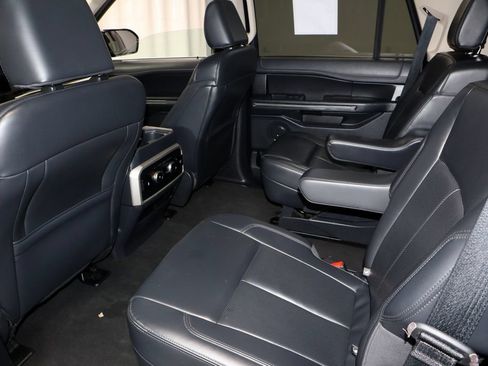 Certified 2024 Ford Expedition XLT AWD/4WD image 22