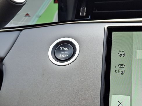Used 2026 Land Rover Range Rover Evoque S AWD/4WD image 26
