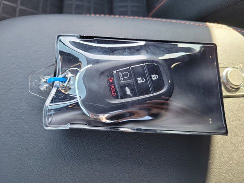 Used 2024 Honda HR-V Sport image 32