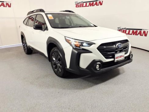 Used 2025 Subaru Outback Onyx Edition image 1