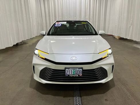 Certified 2025 Toyota Camry XLE image 8