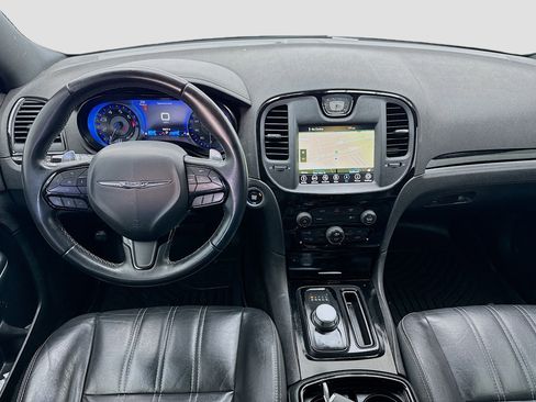 Used 2018 Chrysler 300 S RWD image 14