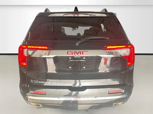 Used 2023 GMC Acadia Denali w/ Denali Technology Package image 6