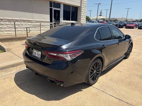 Used 2023 Toyota Camry XSE FWD image 11