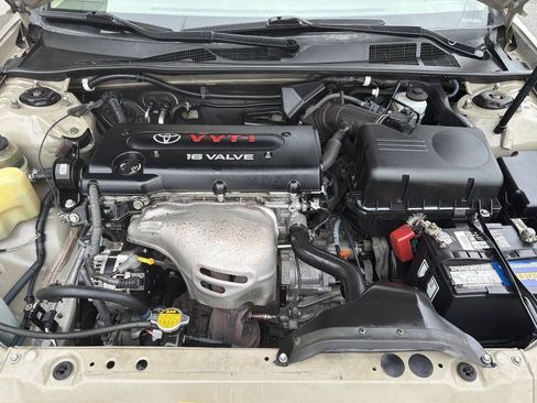 Used 2004 Toyota Camry LE FWD image 13