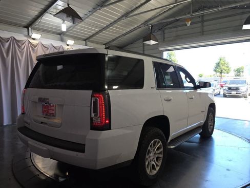 Used 2018 GMC Yukon SLT AWD/4WD image 3