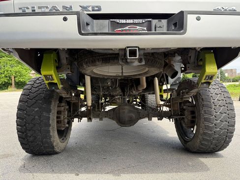 Used 2017 Nissan Titan SL image 7