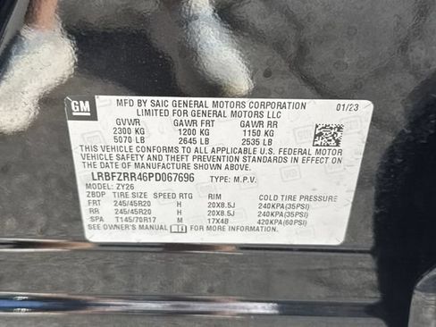 Used 2023 Buick Envision Avenir FWD image 35