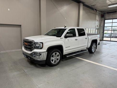 Used 2018 GMC Sierra 1500 SLT AWD/4WD image 2