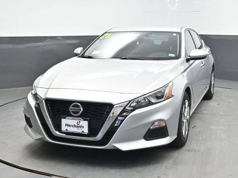 Used 2021 Nissan Altima 2.5 S FWD image 2