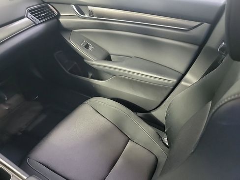 Used 2018 Honda Accord LX image 20