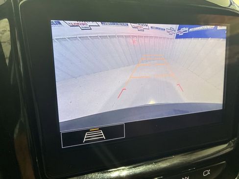 Used 2020 Chevrolet Traverse LT image 31