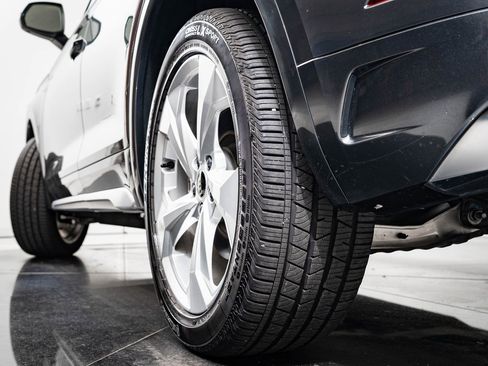 Certified 2025 Audi Q5 2.0T Premium Plus w/ Premium Plus Package image 42