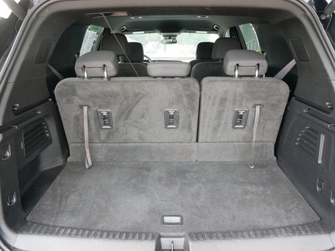 Certified 2024 Chevrolet Traverse LT w/ Trailering Package AWD/4WD image 11