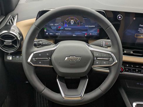 New 2026 Chevrolet Equinox ACTIV w/ Convenience Package III image 23