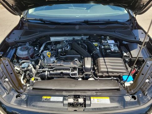 Used 2025 Volkswagen Jetta SE FWD image 34