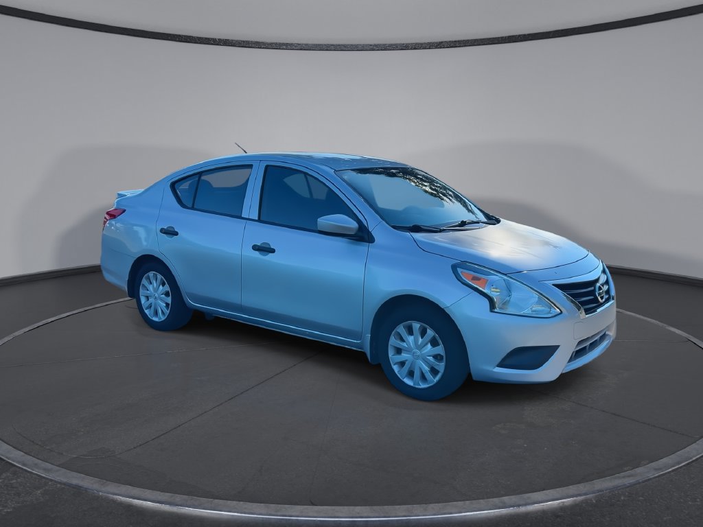 Used 2016 Nissan Versa S Plus FWD image 2