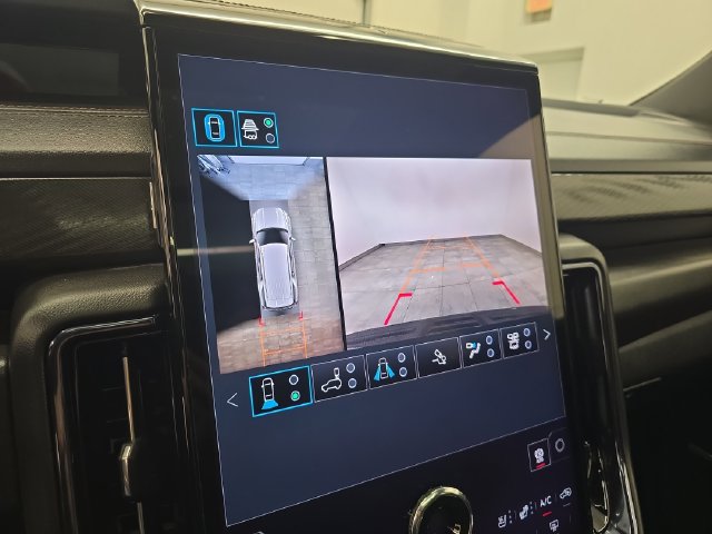 Used 2026 GMC Yukon AT4 w/ AT4 Premium Plus Package AWD/4WD image 32