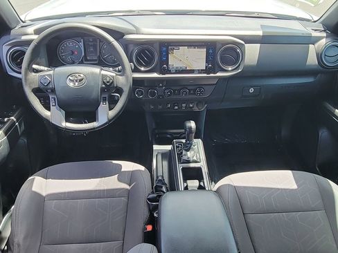 Used 2019 Toyota Tacoma TRD Off-Road w/ Technology Package AWD/4WD image 20