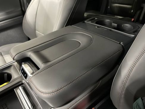 New 2025 Ford Expedition Active AWD/4WD image 27