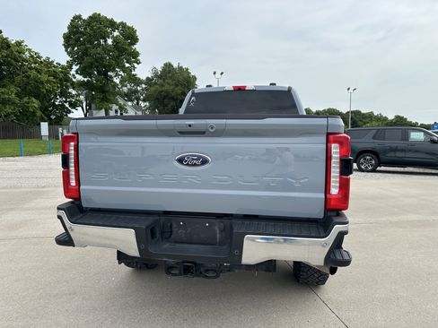 Used 2025 Ford F350 Lariat w/ Tremor Off-Road Package AWD/4WD image 4