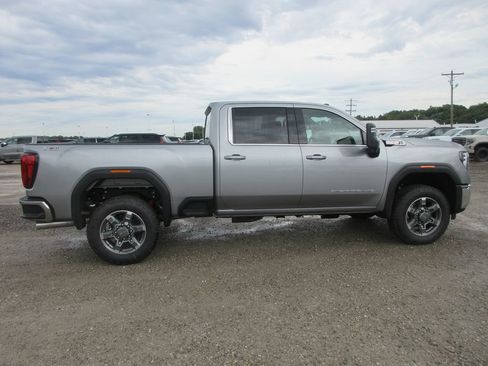 New 2026 GMC Sierra 3500 SLE w/ SLE Value Package AWD/4WD image 3