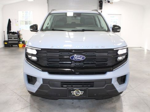 New 2026 Ford Expedition Active image 2