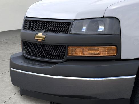 New 2025 Chevrolet Express 3500 w/ Power Convenience Package RWD image 20