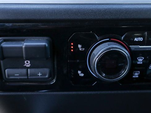 Used 2022 Chevrolet Silverado 1500 RST image 36