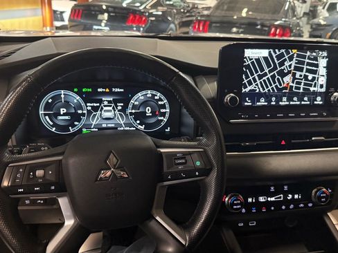 Used 2024 Mitsubishi Outlander SEL image 46