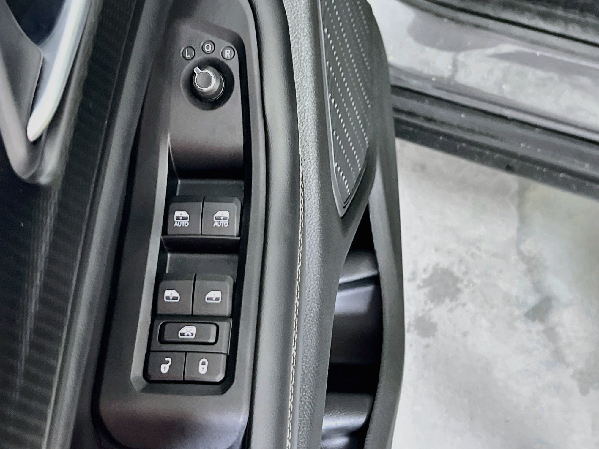 Used 2023 Jeep Grand Cherokee L Laredo w/ Luxury Tech Group I AWD/4WD image 17