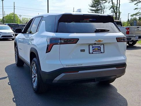 New 2026 Chevrolet Equinox LT w/ LPO, Floor Liner Package AWD/4WD image 9
