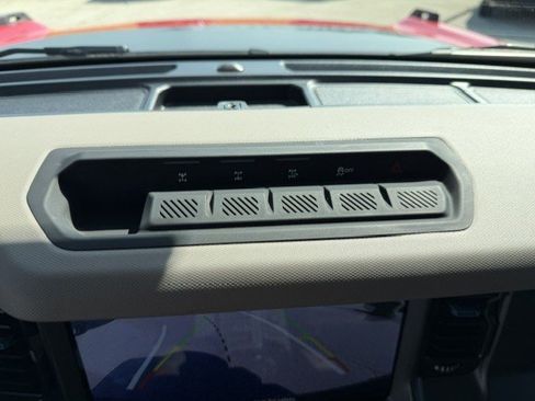 Used 2024 Ford Bronco Wildtrak AWD/4WD image 25