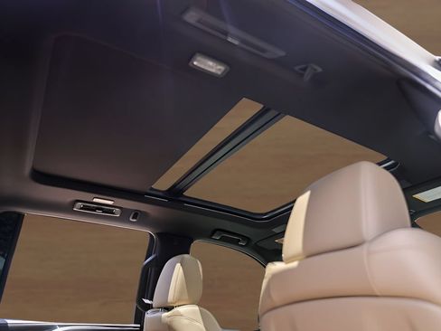Certified 2023 Cadillac Escalade Premium Luxury w/ Performance Package AWD/4WD image 33