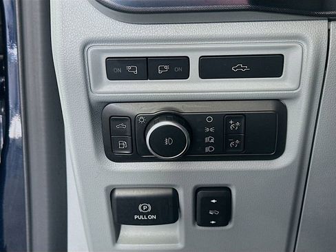 Used 2022 Ford F150 Limited AWD/4WD image 10