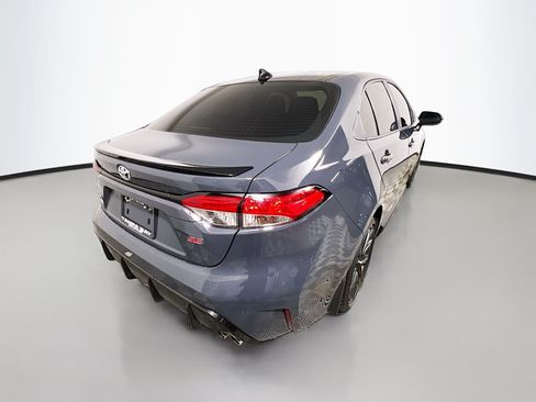 Used 2025 Toyota Corolla SE w/ SE Premium Package FWD image 4
